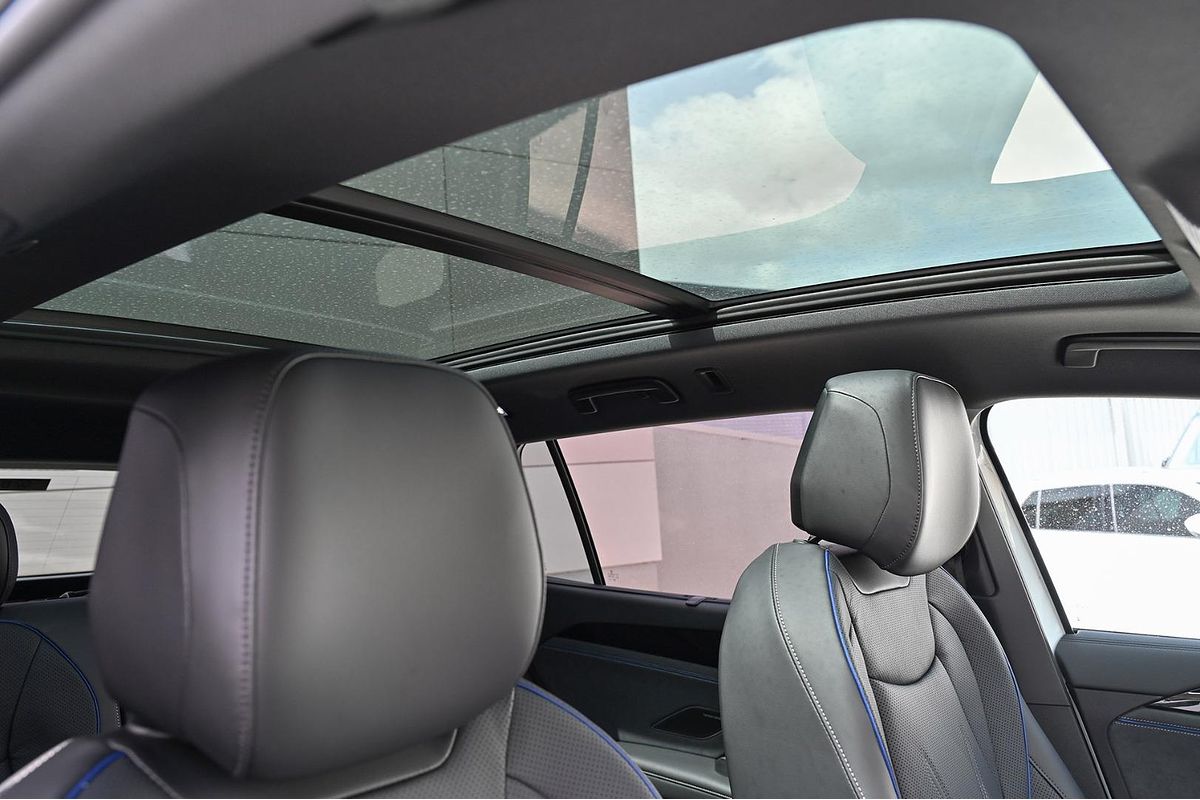 2025 Volkswagen Tayron 195TSI R-Line R4