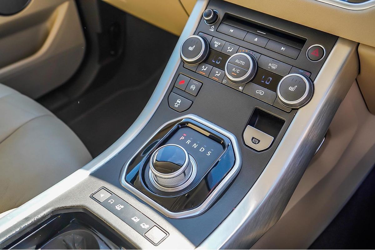 2015 Land Rover Range Rover Evoque SD4 Pure Tech L538