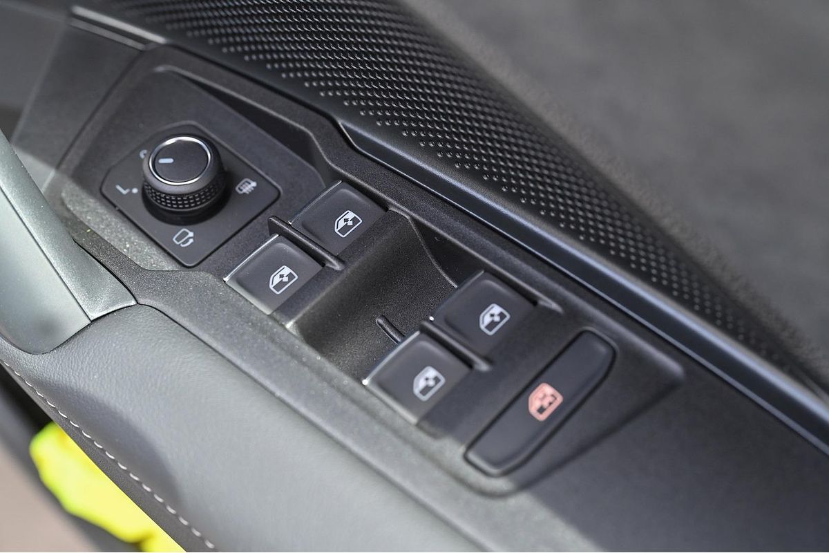 2025 Volkswagen Tayron 195TSI R-Line R4