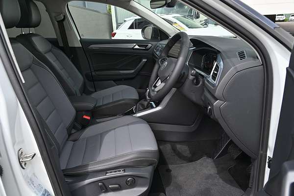 2025 Volkswagen T-Roc 110TSI Style D11