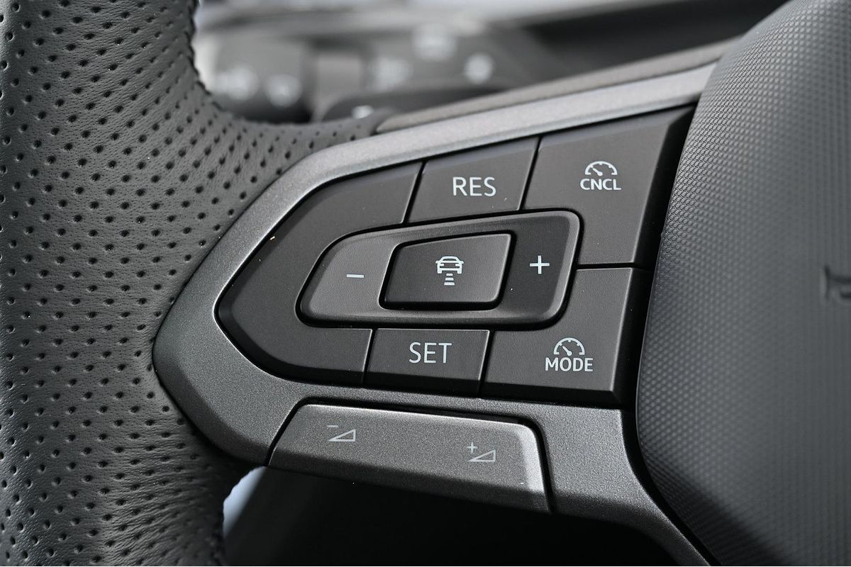 2025 Volkswagen Tayron 195TSI R-Line R4