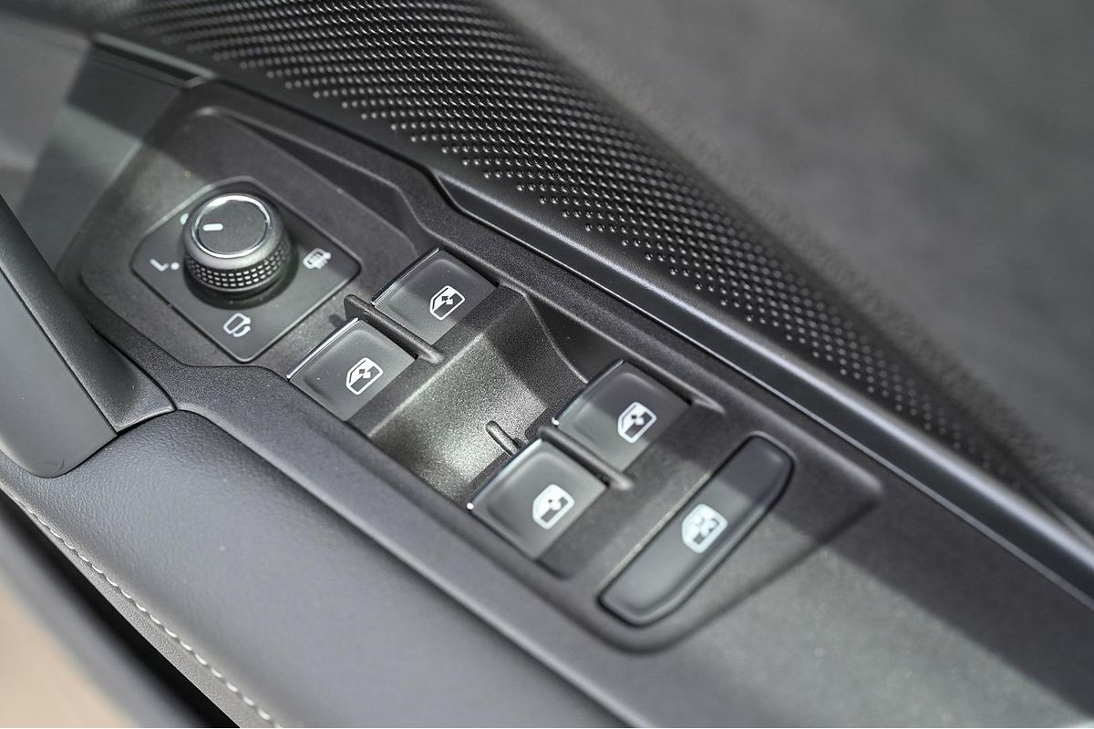 2025 Volkswagen Tayron 195TSI R-Line R4