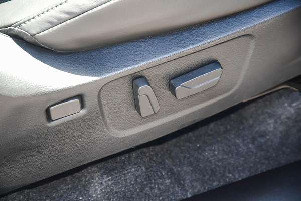 2025 Isuzu MU-X LS-T