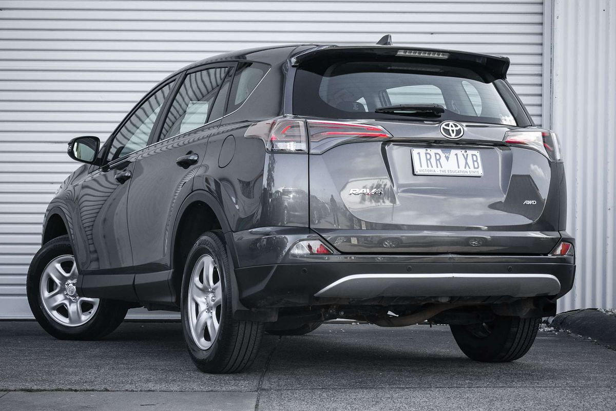 2018 Toyota RAV4 GX ASA44R