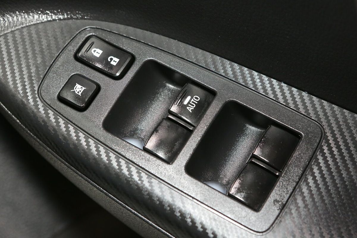 2024 Mitsubishi Eclipse Cross ES YB