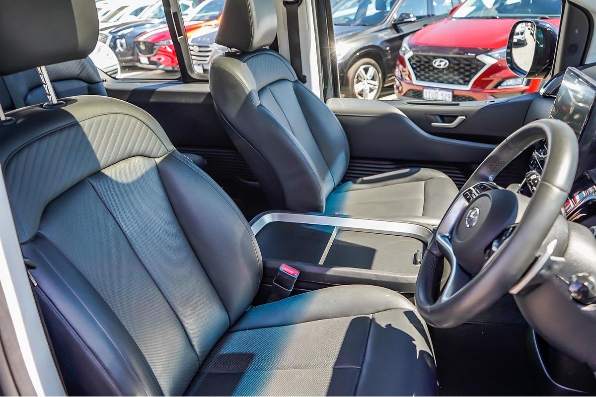 2022 Hyundai STARIA Highlander US4.V1