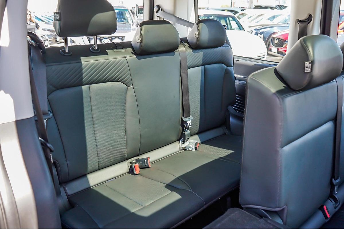 2022 Hyundai STARIA Highlander US4.V1