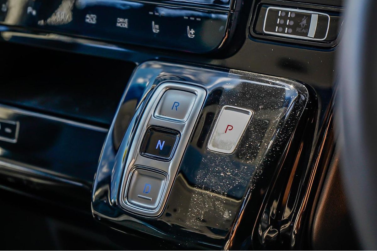 2022 Hyundai STARIA Highlander US4.V1