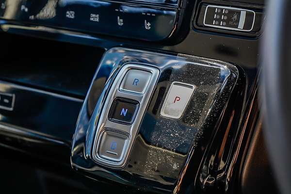 2022 Hyundai STARIA Highlander US4.V1