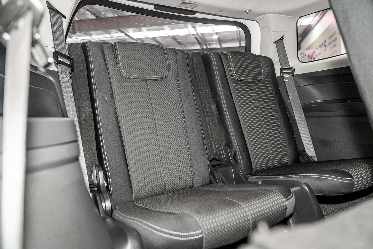 2019 Isuzu MU-X LS-M