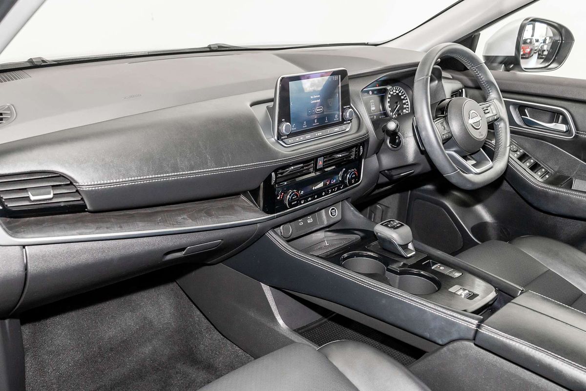 2023 Nissan X-TRAIL ST-L T33