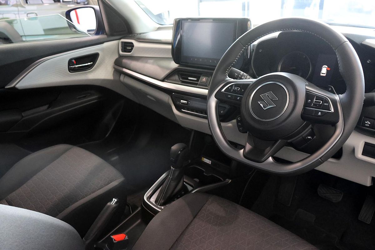 2025 Suzuki Swift Hybrid GLX UZ