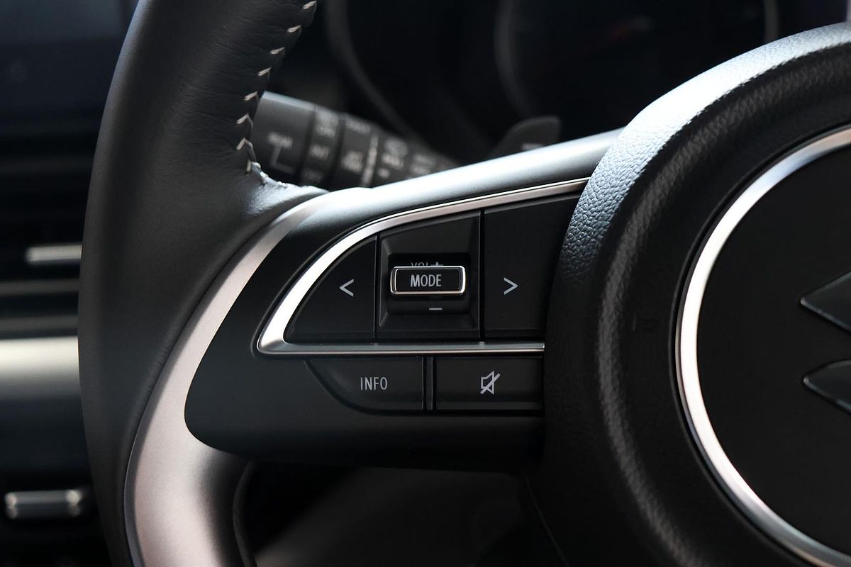 2025 Suzuki Swift Hybrid GLX UZ