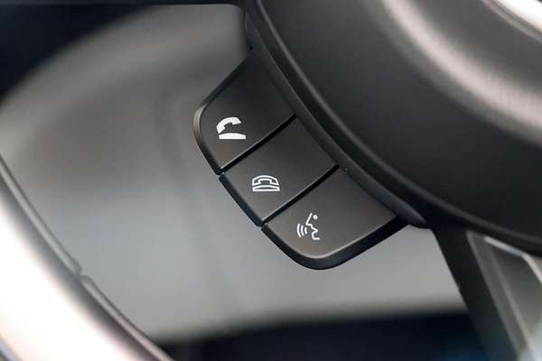 2025 Suzuki Swift Hybrid GLX UZ