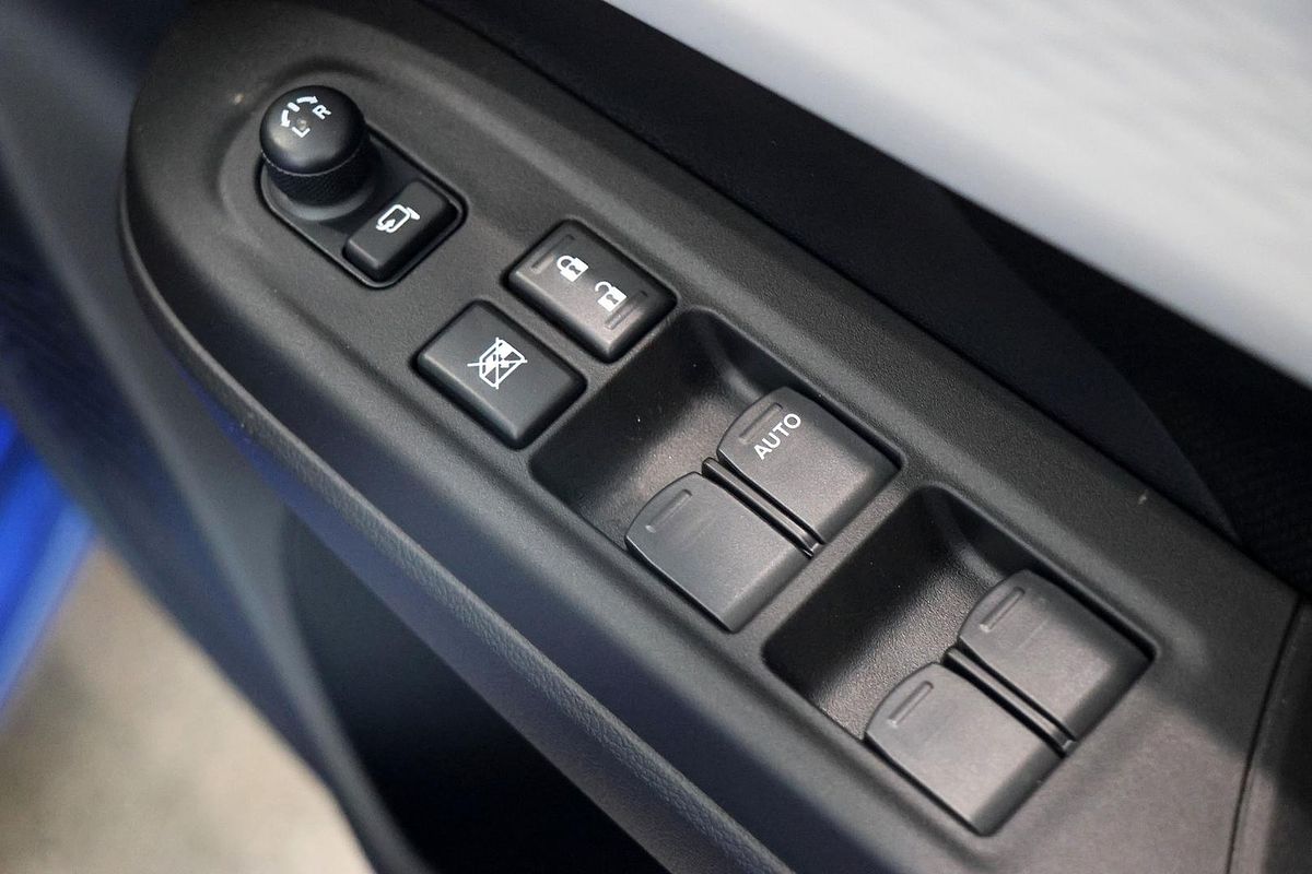 2025 Suzuki Swift Hybrid GLX UZ