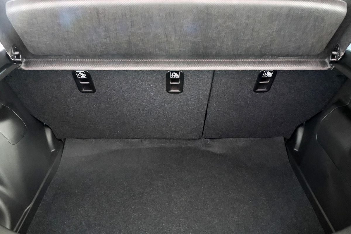 2025 Suzuki Swift Hybrid GLX UZ