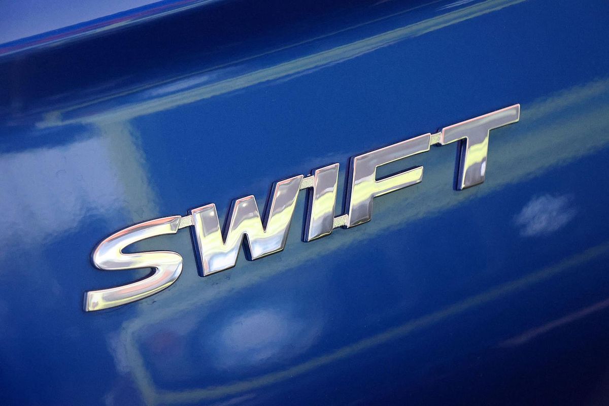 2025 Suzuki Swift Hybrid GLX UZ