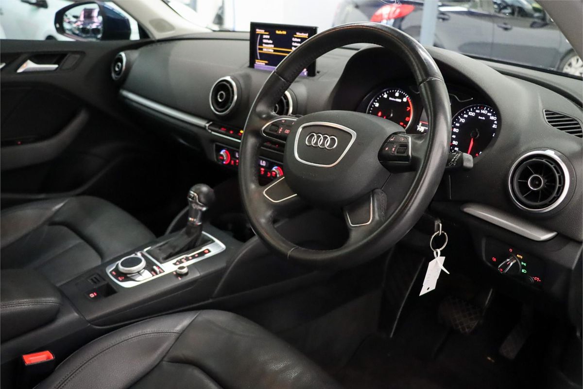 2014 Audi A3 Attraction 8V
