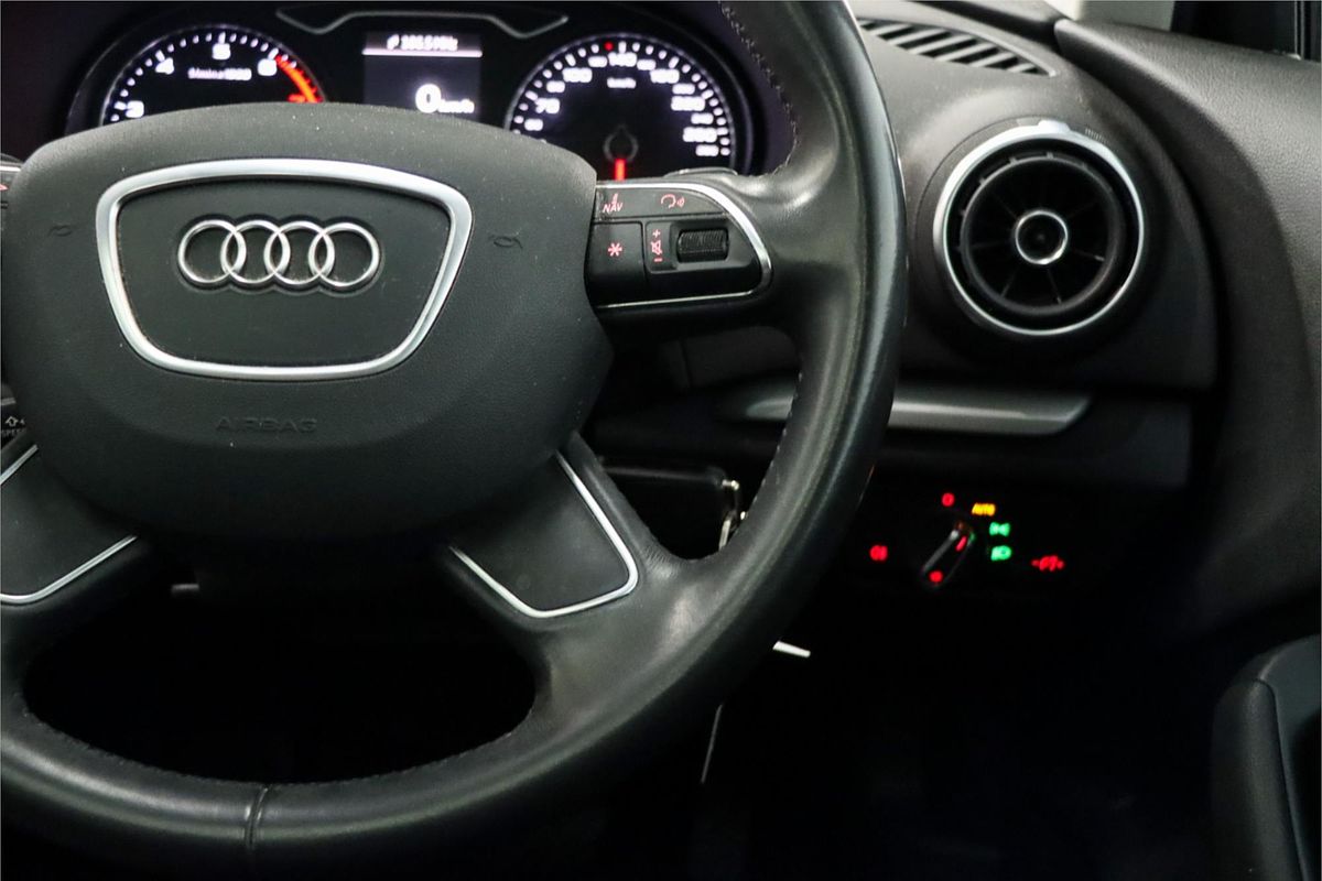 2014 Audi A3 Attraction 8V