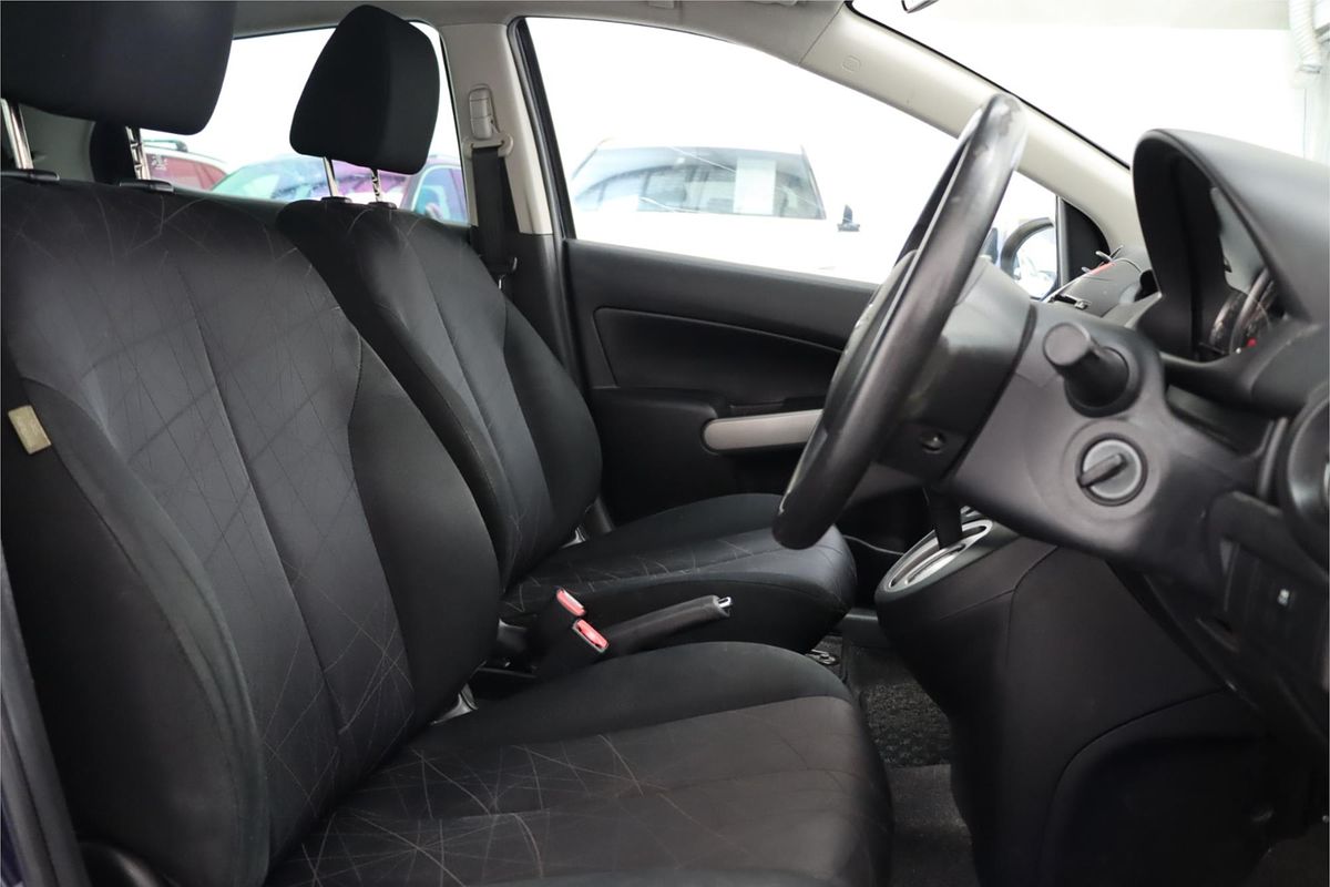 2013 Mazda 2 Neo Sport DE Series 2