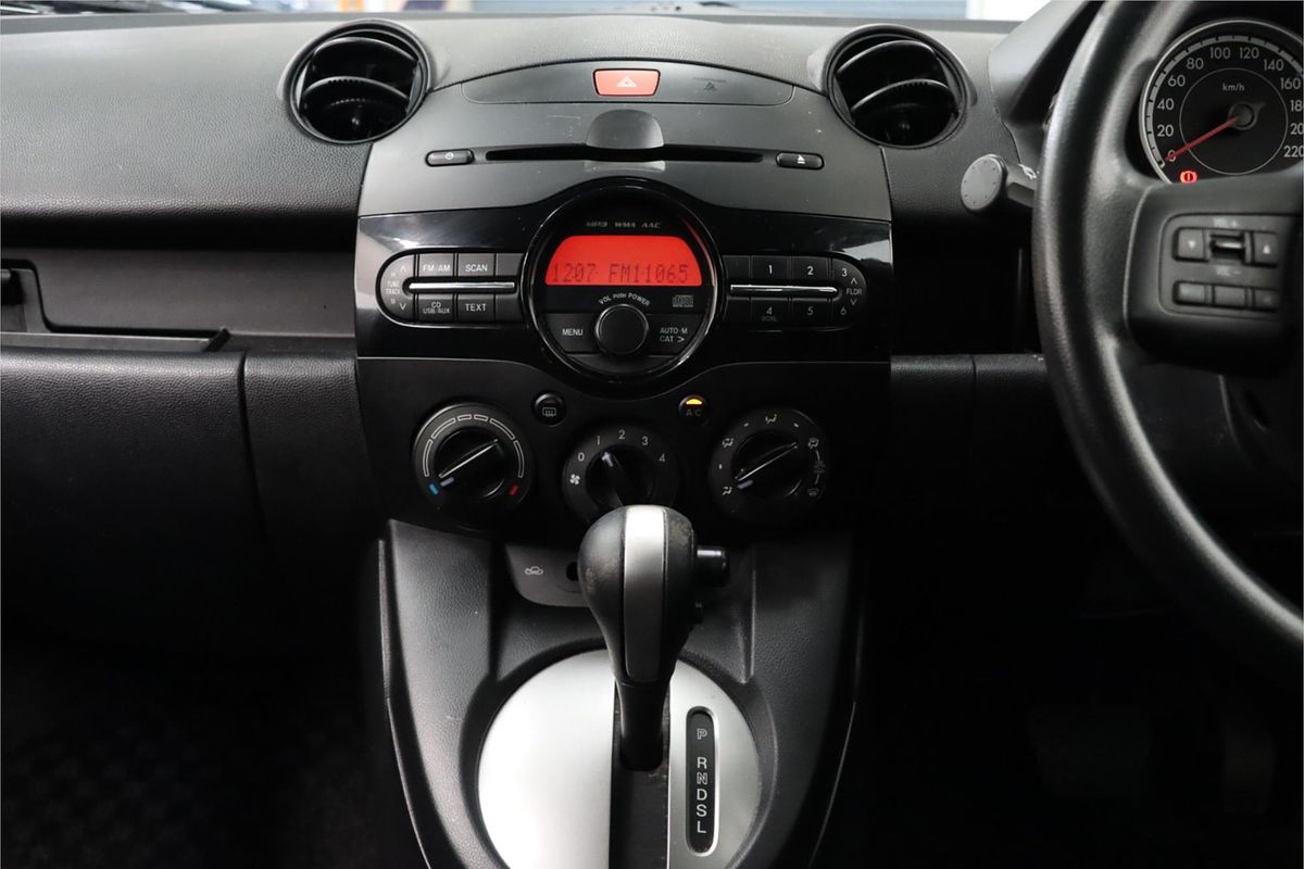 2013 Mazda 2 Neo Sport DE Series 2