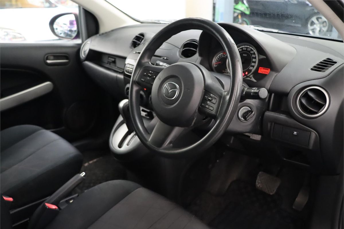 2013 Mazda 2 Neo Sport DE Series 2