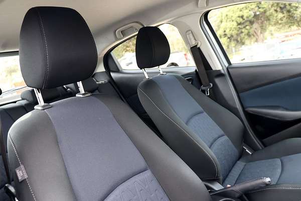 2015 Mazda 2 Maxx DJ Series