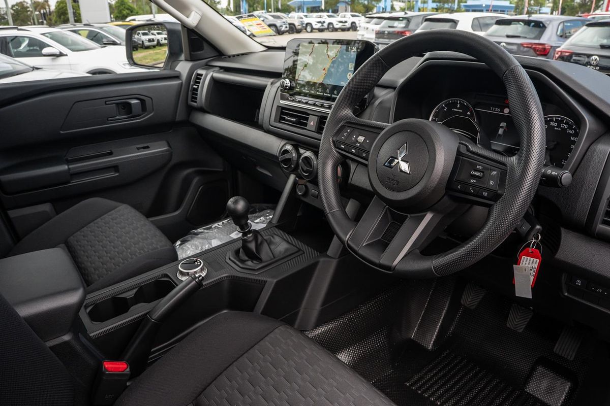2025 Mitsubishi Triton GLX MV 4X4