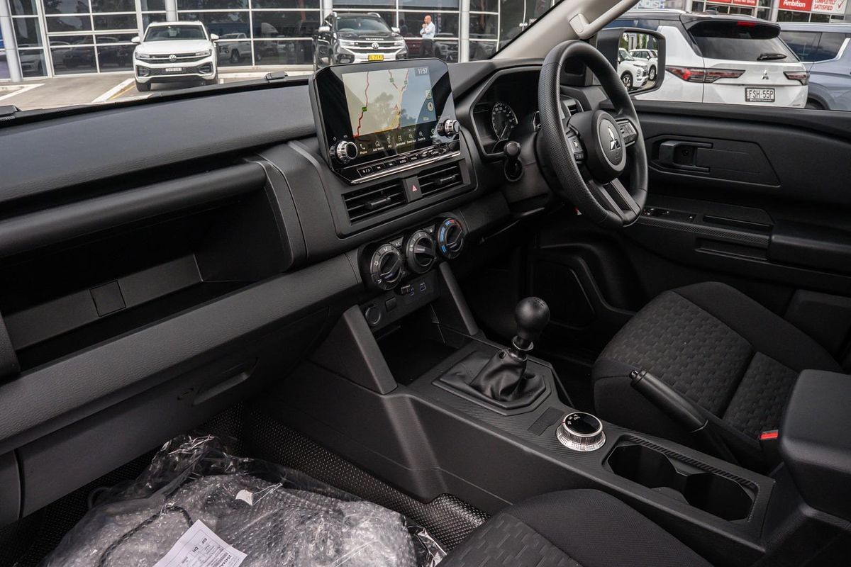 2025 Mitsubishi Triton GLX MV 4X4