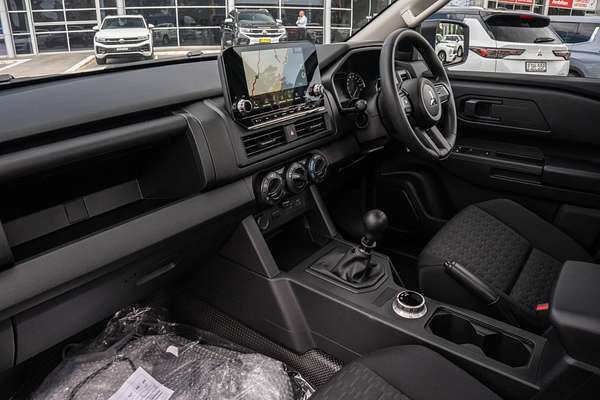 2025 Mitsubishi Triton GLX MV 4X4