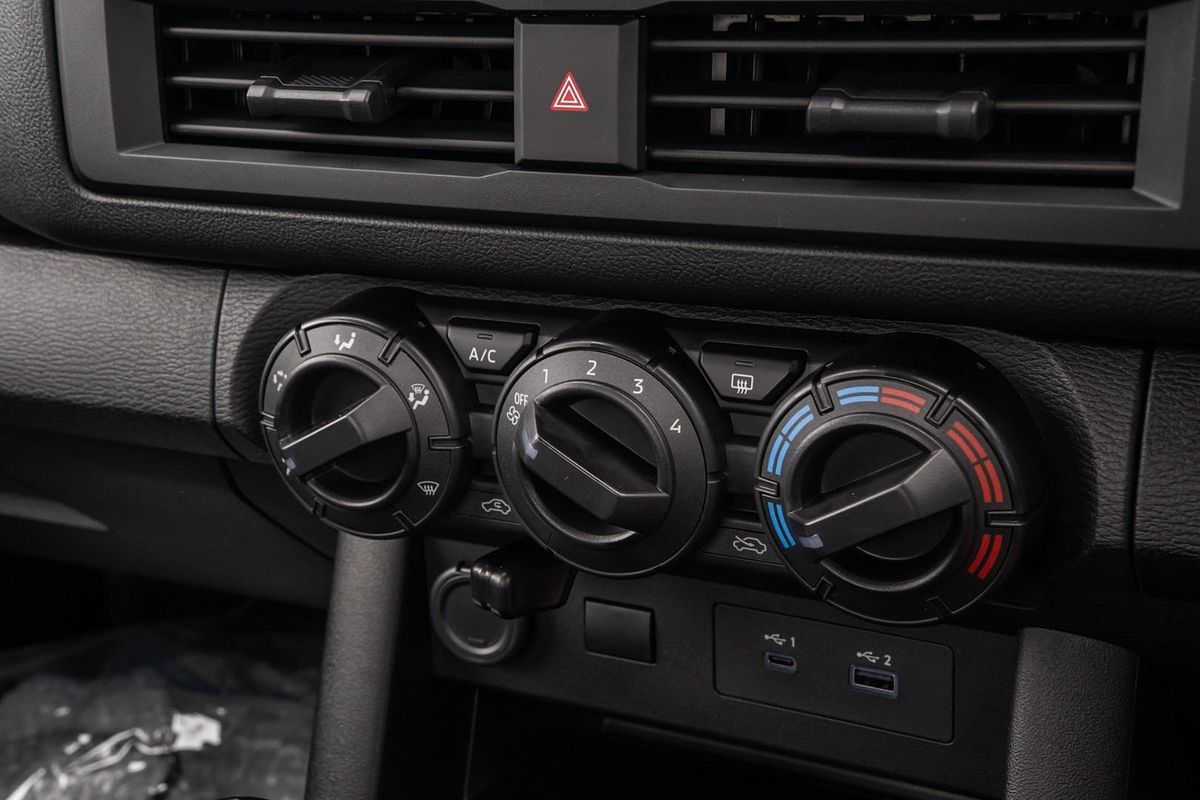 2025 Mitsubishi Triton GLX MV 4X4