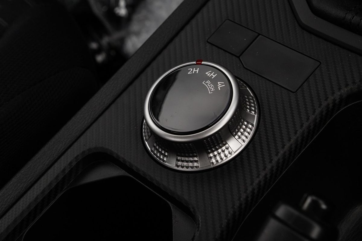 2025 Mitsubishi Triton GLX MV 4X4