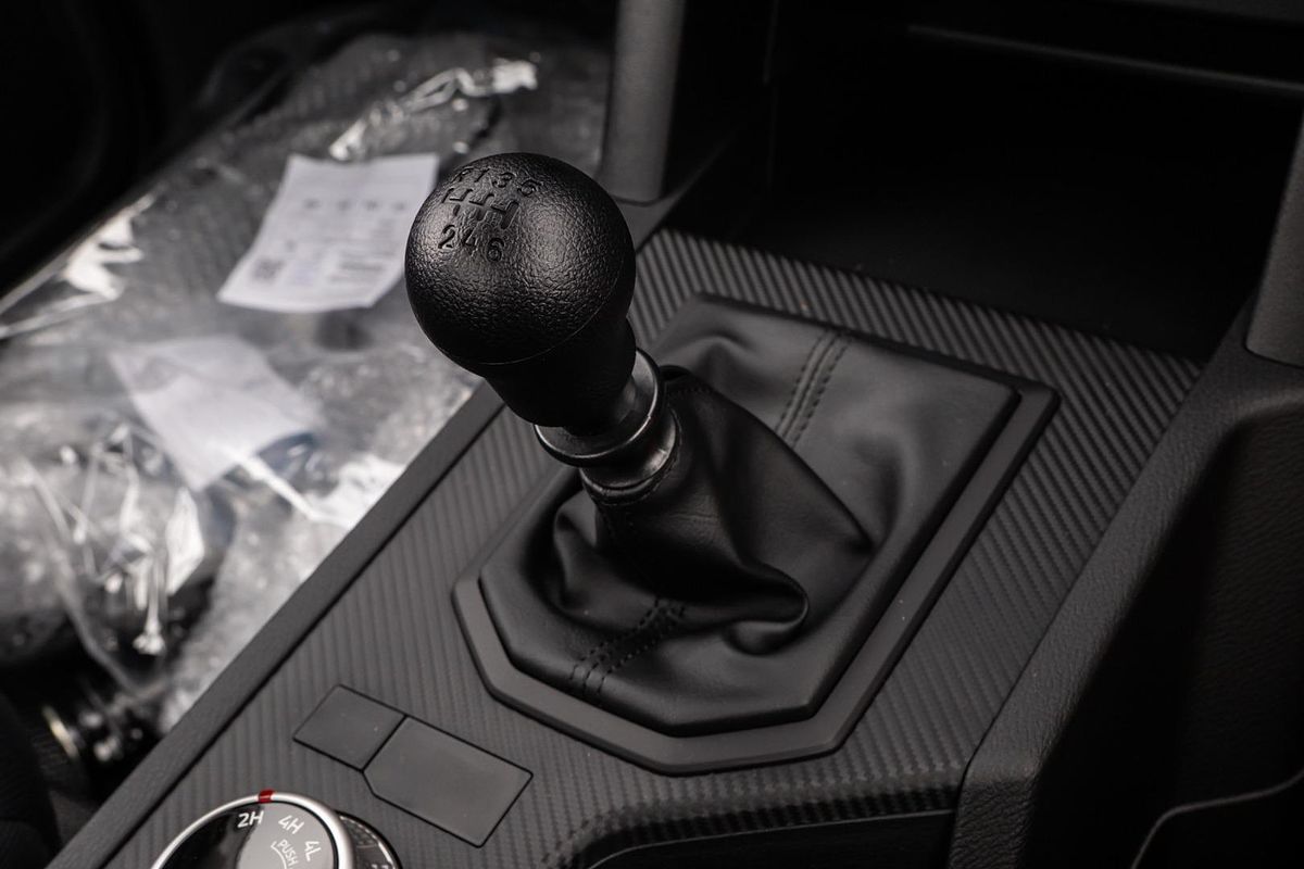 2025 Mitsubishi Triton GLX MV 4X4