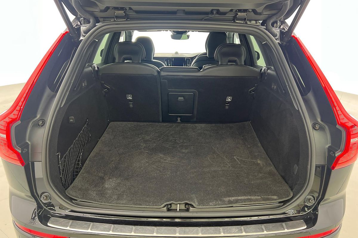 2021 Volvo XC60 T6 R-Design