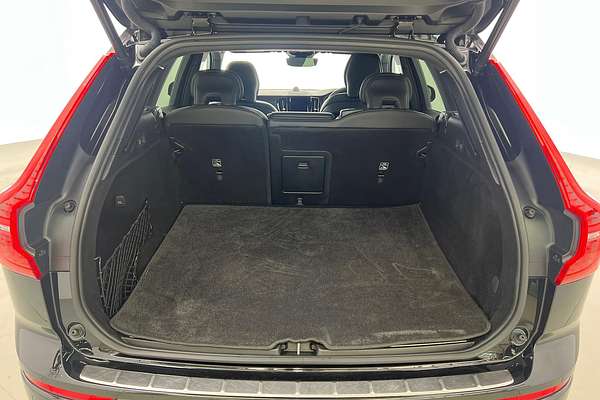 2021 Volvo XC60 T6 R-Design