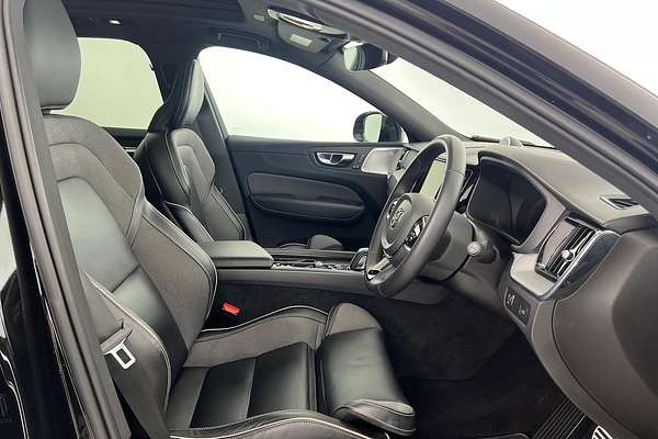 2021 Volvo XC60 T6 R-Design