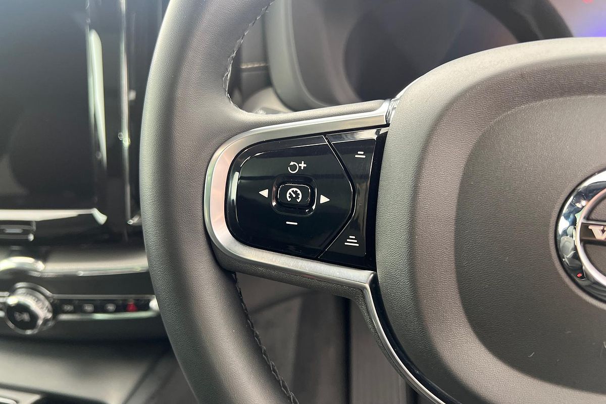 2021 Volvo XC60 T6 R-Design