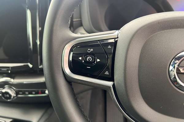 2021 Volvo XC60 T6 R-Design