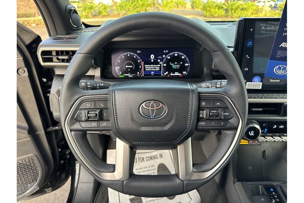 2025 Toyota 4Runner Hybrid Platinum
