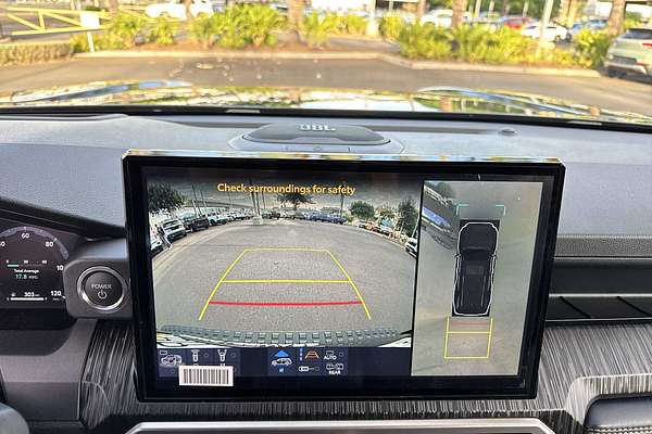 2025 Toyota 4Runner Hybrid Platinum