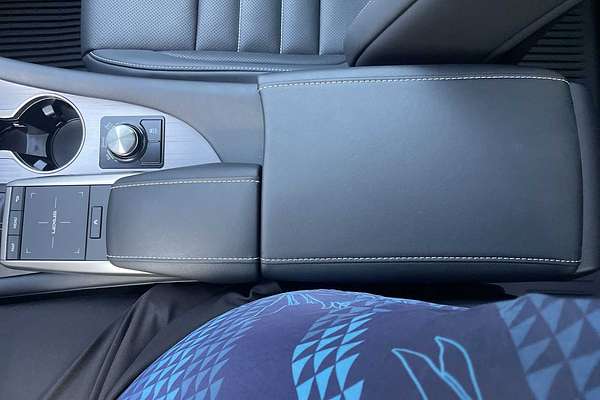 2022 Lexus RX F SPORT Handling