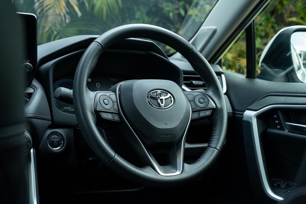 2024 Toyota RAV4 Cruiser AXAH54R