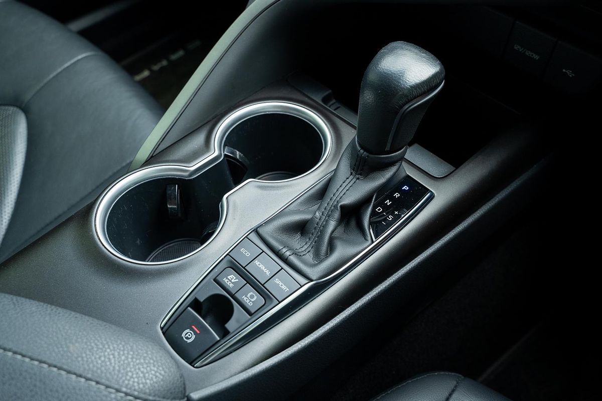 2021 Toyota Camry SX AXVH70R