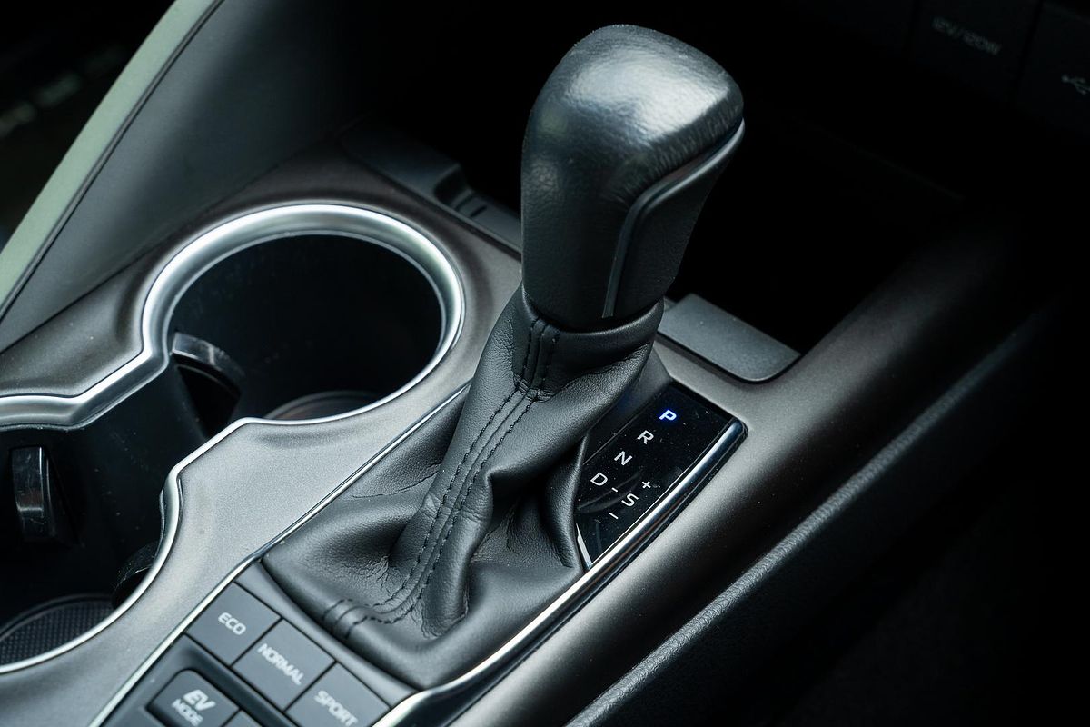 2021 Toyota Camry SX AXVH70R