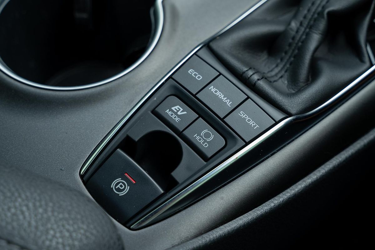 2021 Toyota Camry SX AXVH70R