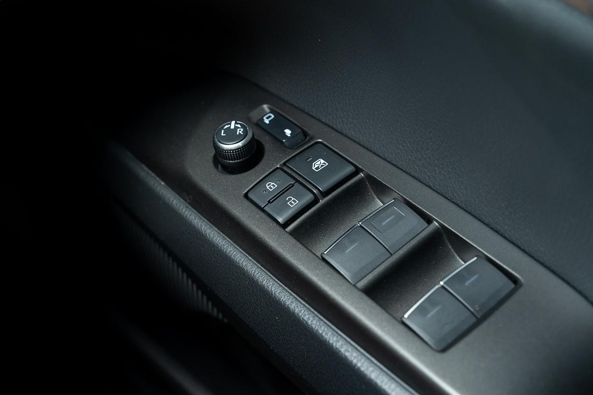 2021 Toyota Camry SX AXVH70R