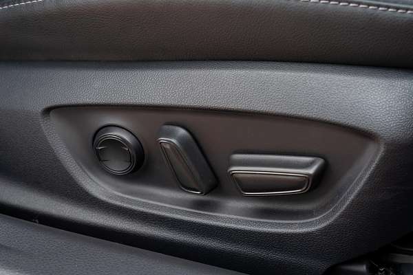 2021 Toyota Camry SX AXVH70R