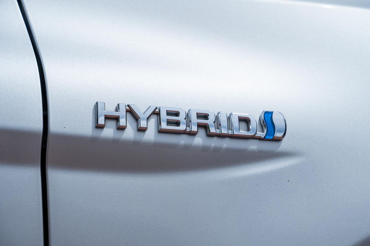 2021 Toyota Camry SX AXVH70R