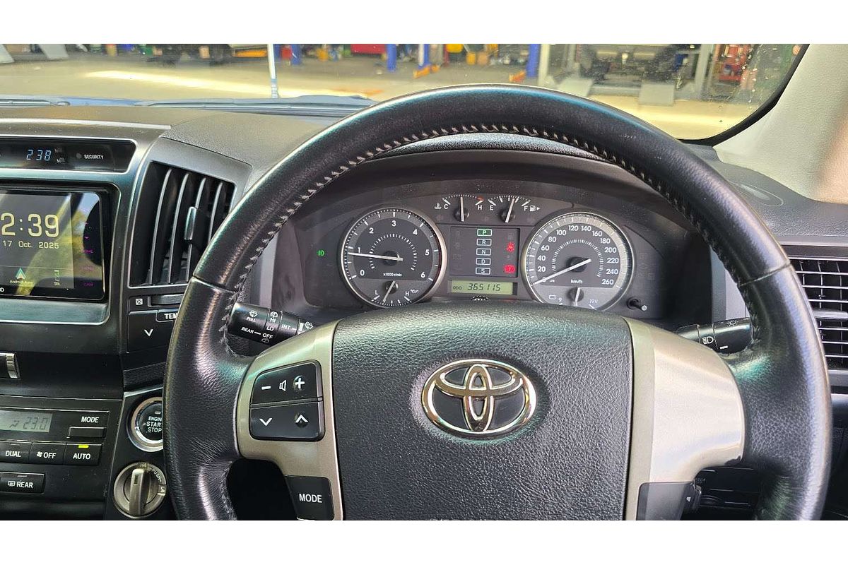 2011 Toyota Landcruiser Altitude VDJ200R