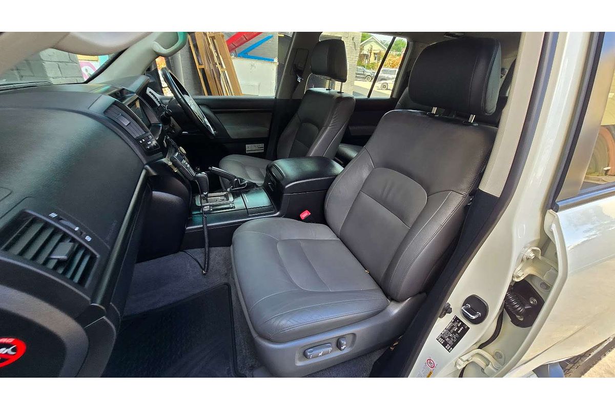 2011 Toyota Landcruiser Altitude VDJ200R